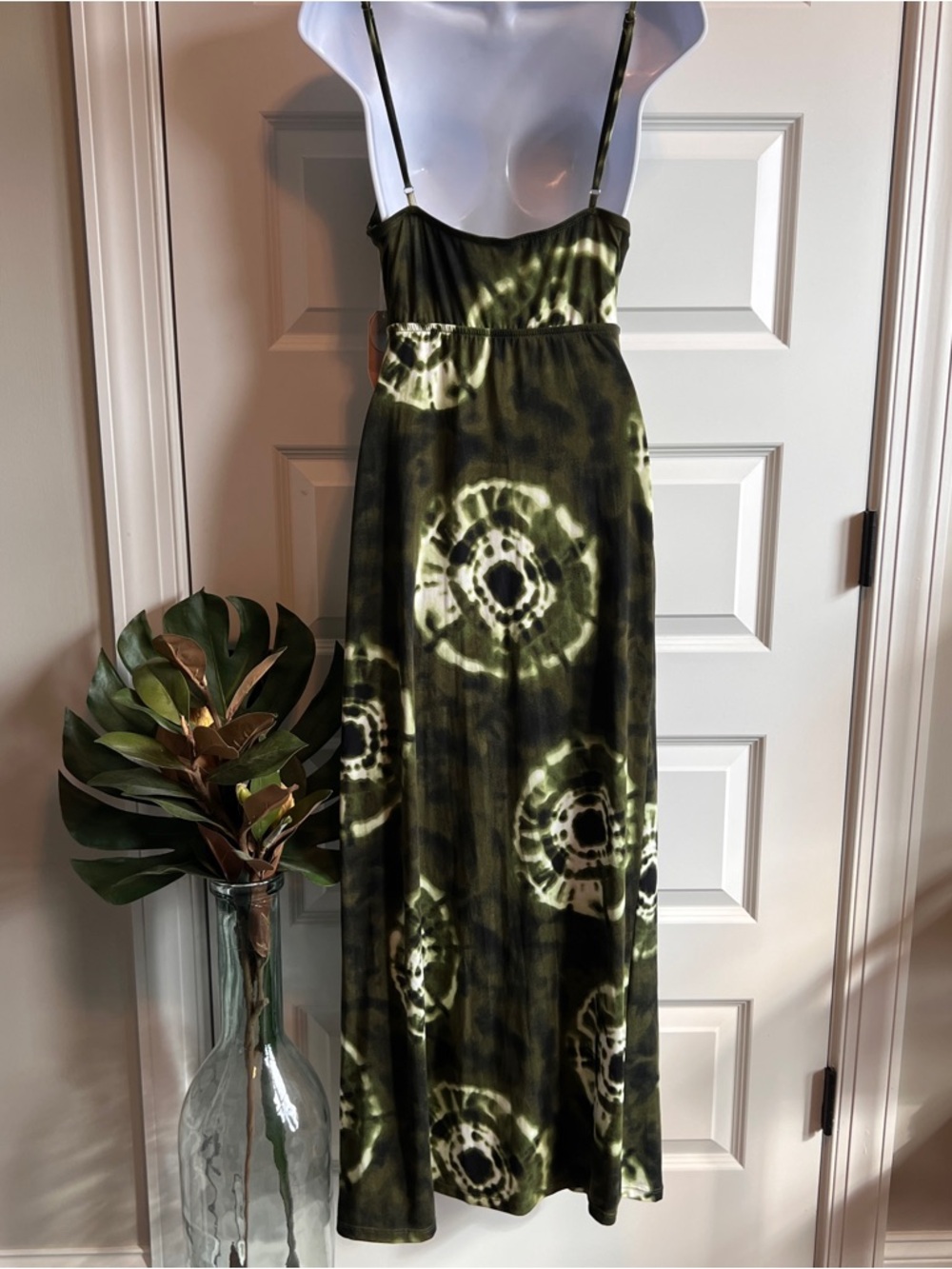 BLASHE NWT Tie Dye Maxi Keyhole Front Soft Size M - Picture 3 of 9